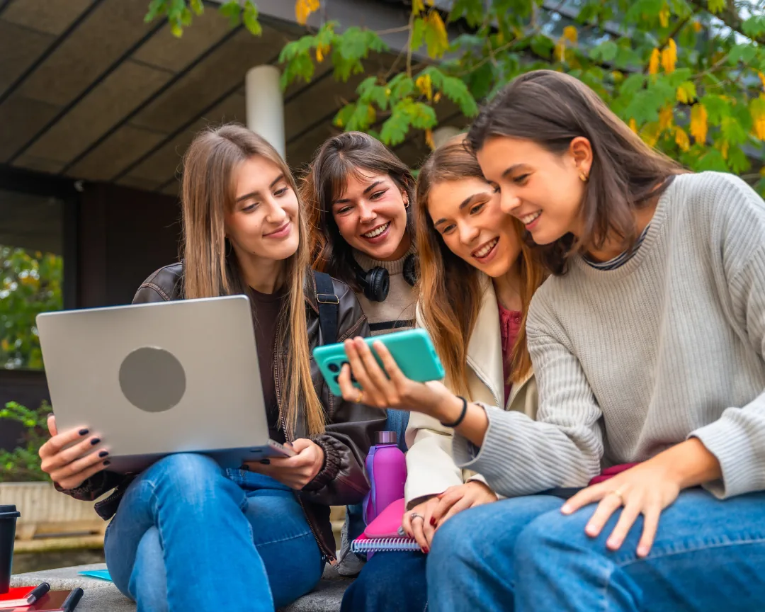Sharing a group invite link to split expenses